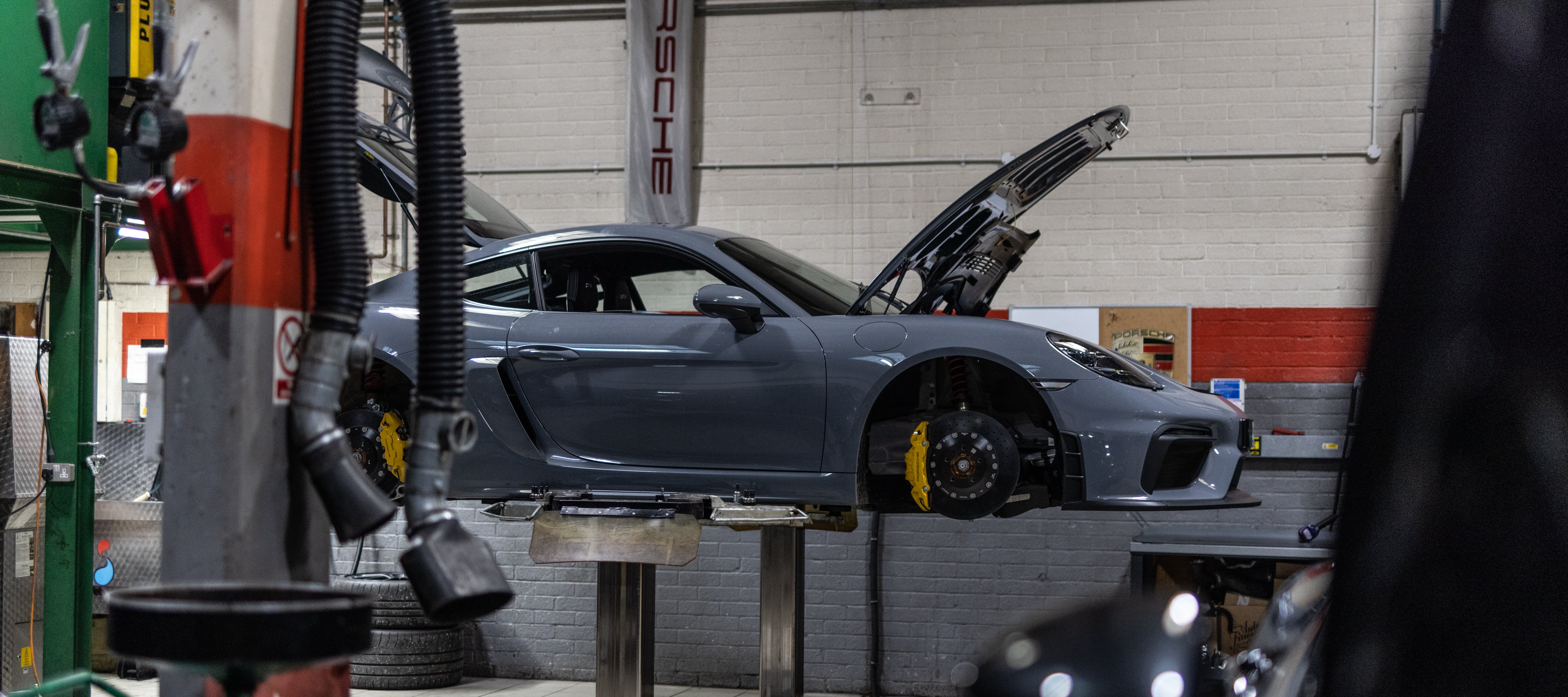 JCR 718 GT4 v2.0 PROJECT - INSTALMENT 02 (SUSPENSION & BRAKES)