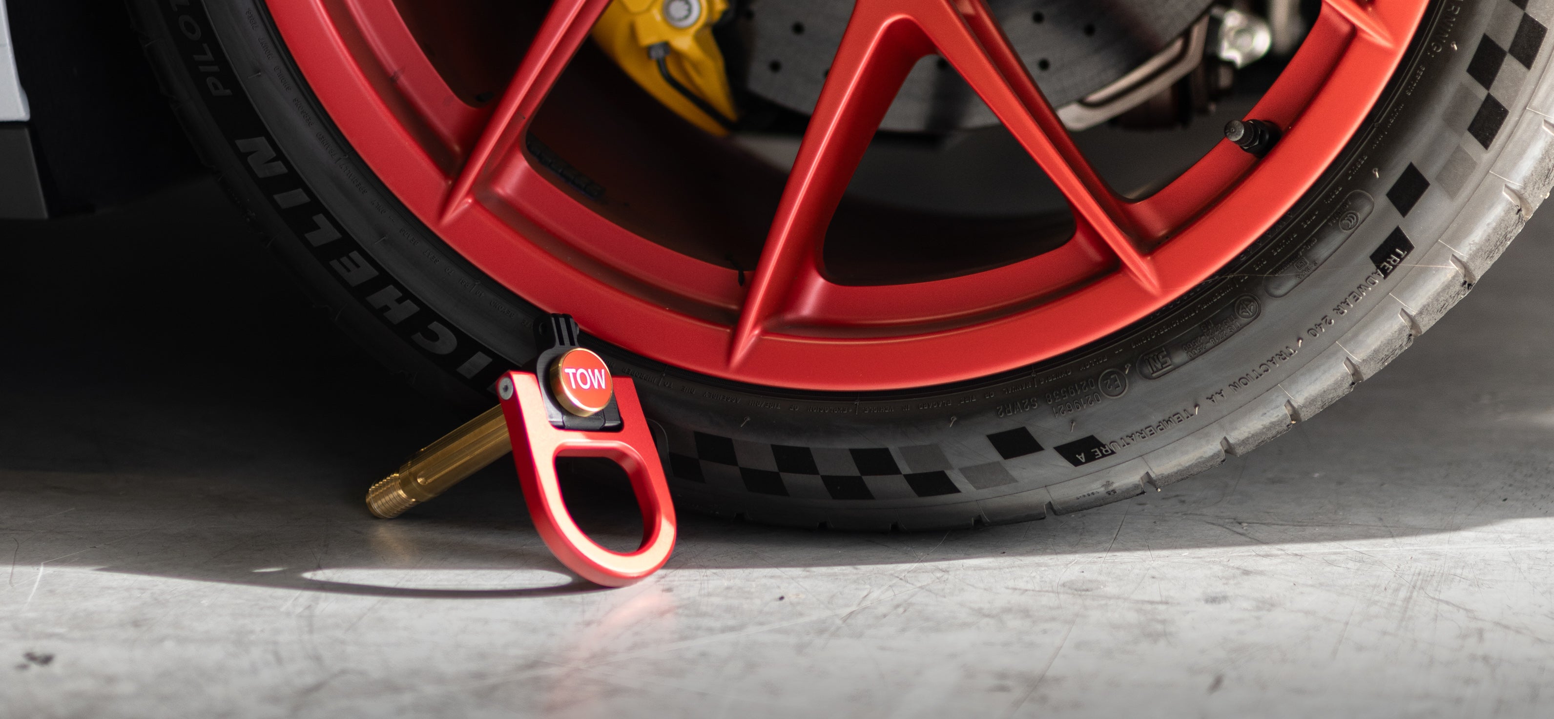 NEW PRODUCT - TITANIUM FOLDING TOW HOOK (PYRO RED)